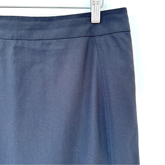 Banana Republic pencil skirt, midi length, in a stretch wool blend - Picture 2 of 14